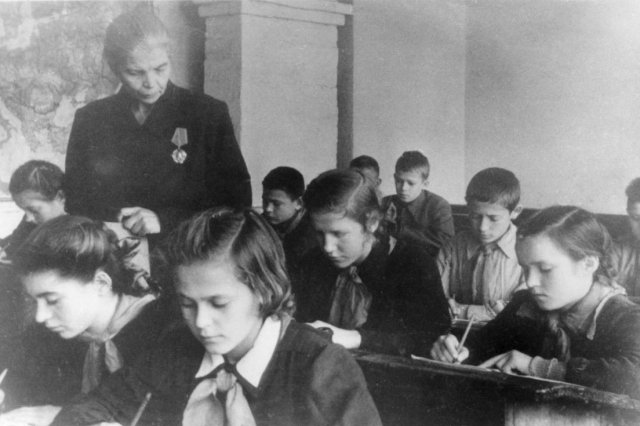 1950-е - Учитель котовской школы Усова А.И.
