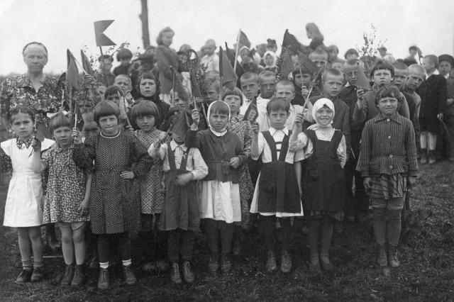 30.04.1950 - Ученики Лихачёвской школы