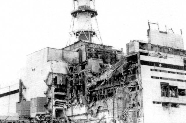 1986 - На четвертом блоке Чернобыльской АЭС произошла авария