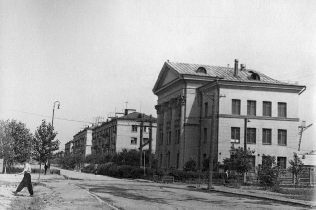 1960 - Вид с площади Собина на ул. Циолковского — Фотоальбом