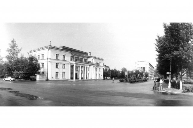 ок.1975 - Площадь Собина, ДК "Вперед"