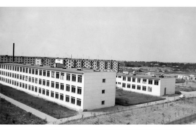 1968 - Школа №6, вид с дома Октябрьская 22к1