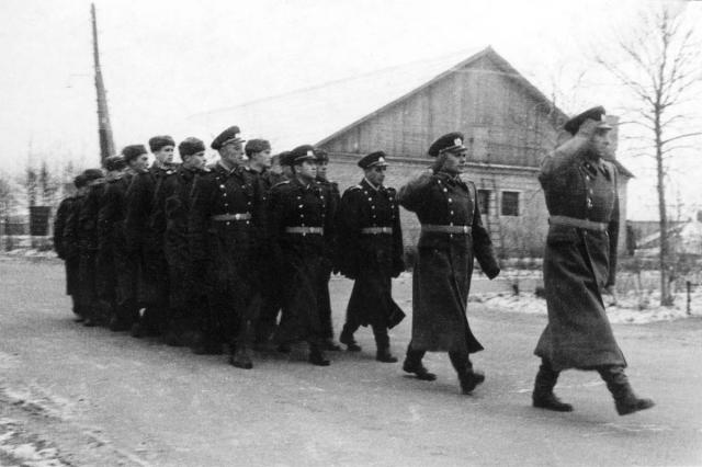 ок.1960 - Парад на территории батальона