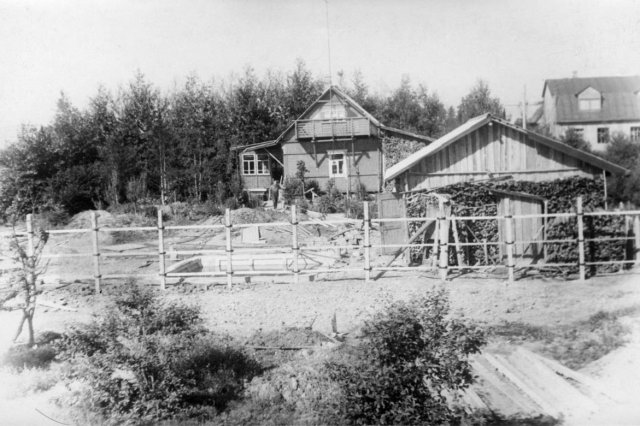07.1958 - Участок Чкалова, 17 - после катастрофы ИЛ-18, произошедшей 7 мая 1958 года