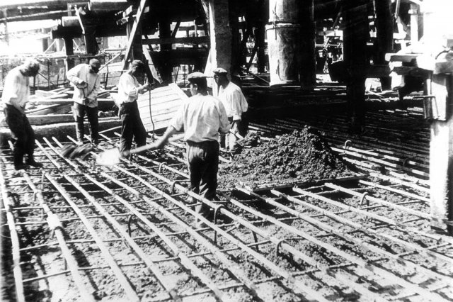 1934-36 - Бетонные работы на плотине ГЭС