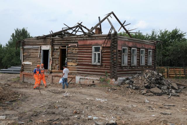 13.08.2009 - Остатки частного дома в Лихачёво