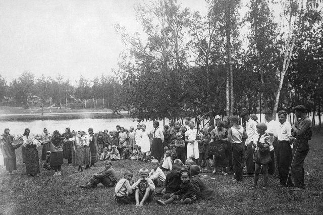 1930-е - Активный отдых жителей поселка ДАОС на Долгих прудах