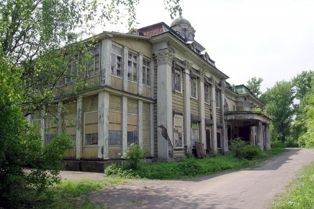 30.05.2004 - Второе здание усадьбы Виноградово - дом Р.В. Германа