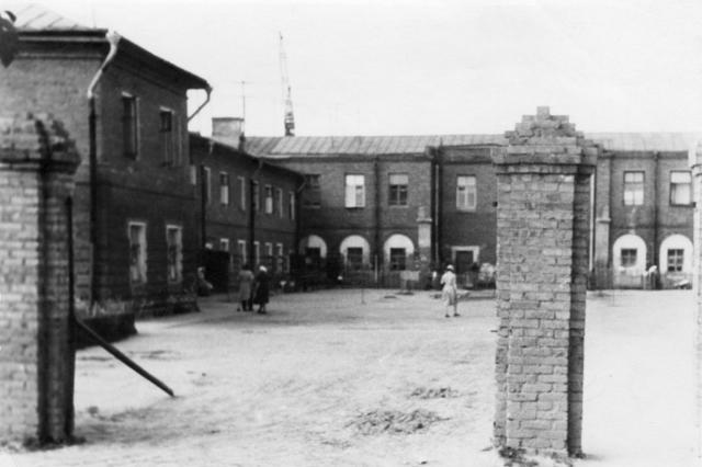 ок.1965 - Бывший конный двор имения Э.М. Банзы