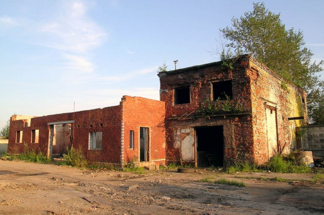 02.08.2004 - Остатки старого кирпичного завода