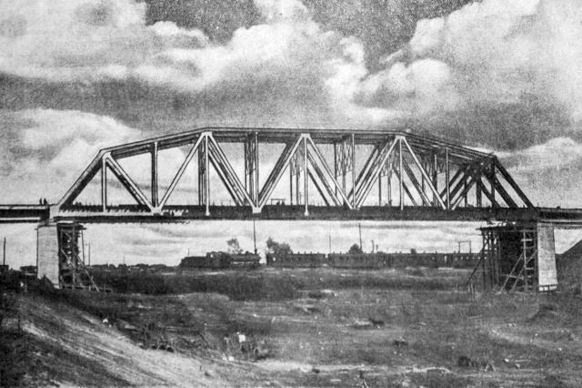 1935 - Строительство Хлебниковского ж/д моста через канал
